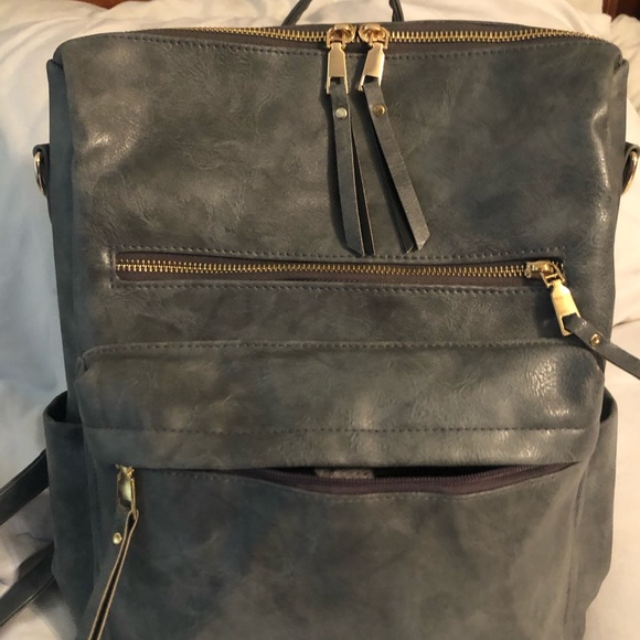 Back pack - Picture 2 of 2